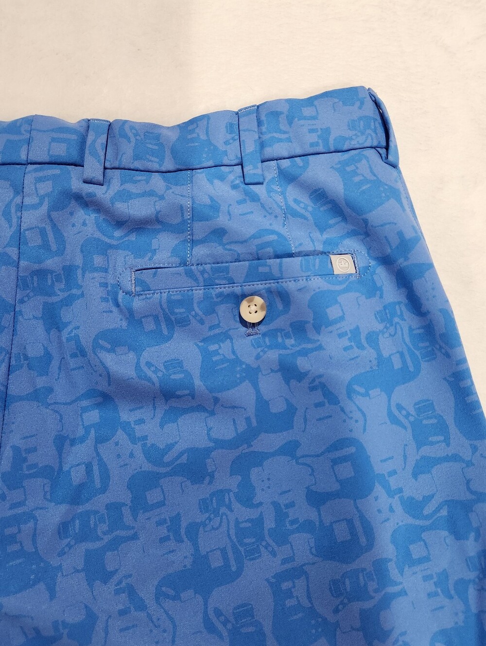 Peter Millar Men's Golf Blue Shorts, Guitar Print, Size 34 - Picture 7 of 8